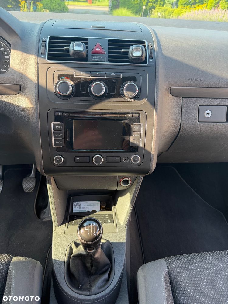 Volkswagen Touran 1.6 TDI DPF BlueMot Trendline - 2