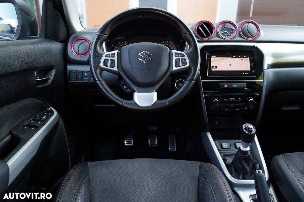Suzuki Vitara 1.4 Boosterjet AllGrip Comfort+ - 21