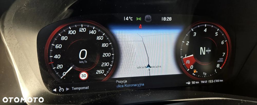Volvo XC 40 T3 Momentum Pro - 22
