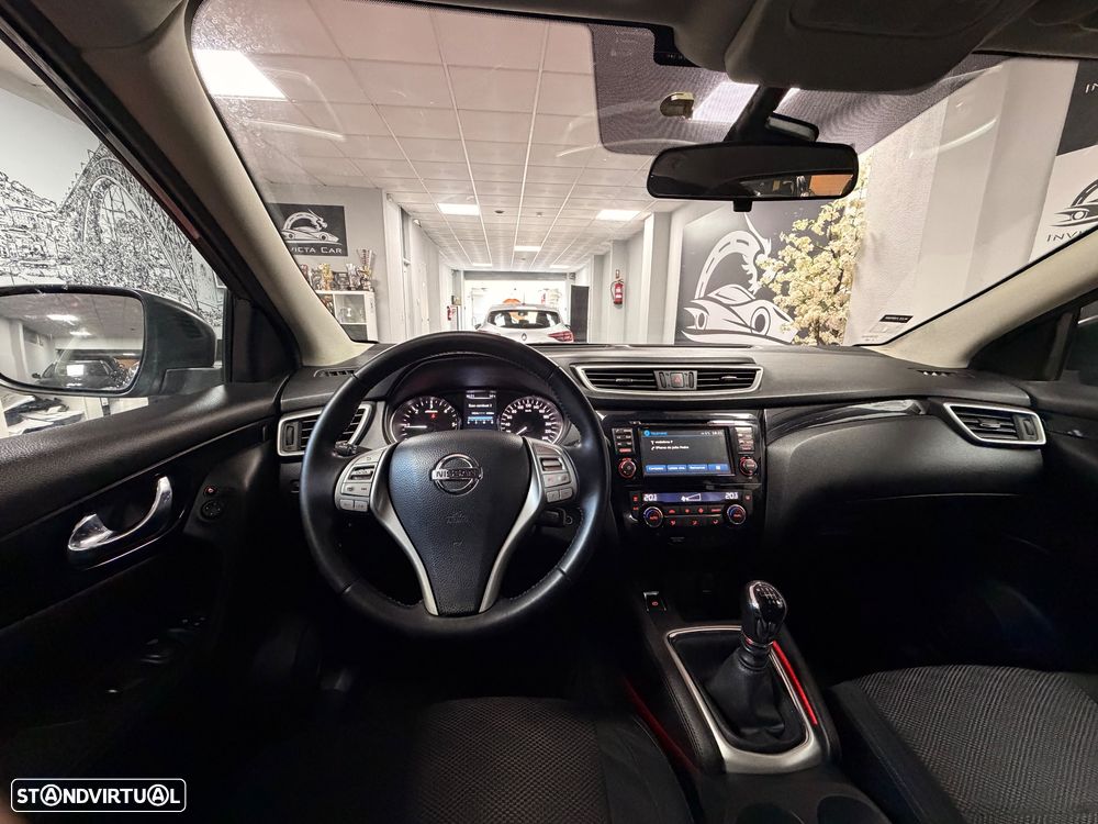 Nissan Qashqai 1.5 dCi N-Connecta 18 - 21