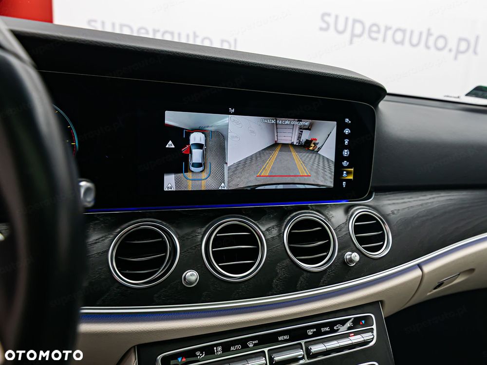 Mercedes-Benz Klasa E 220 d 4-Matic - 21