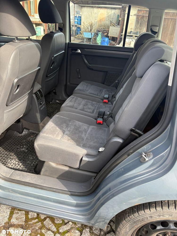 Volkswagen Touran ver-1-9-tdi-dpf-conceptline - 6