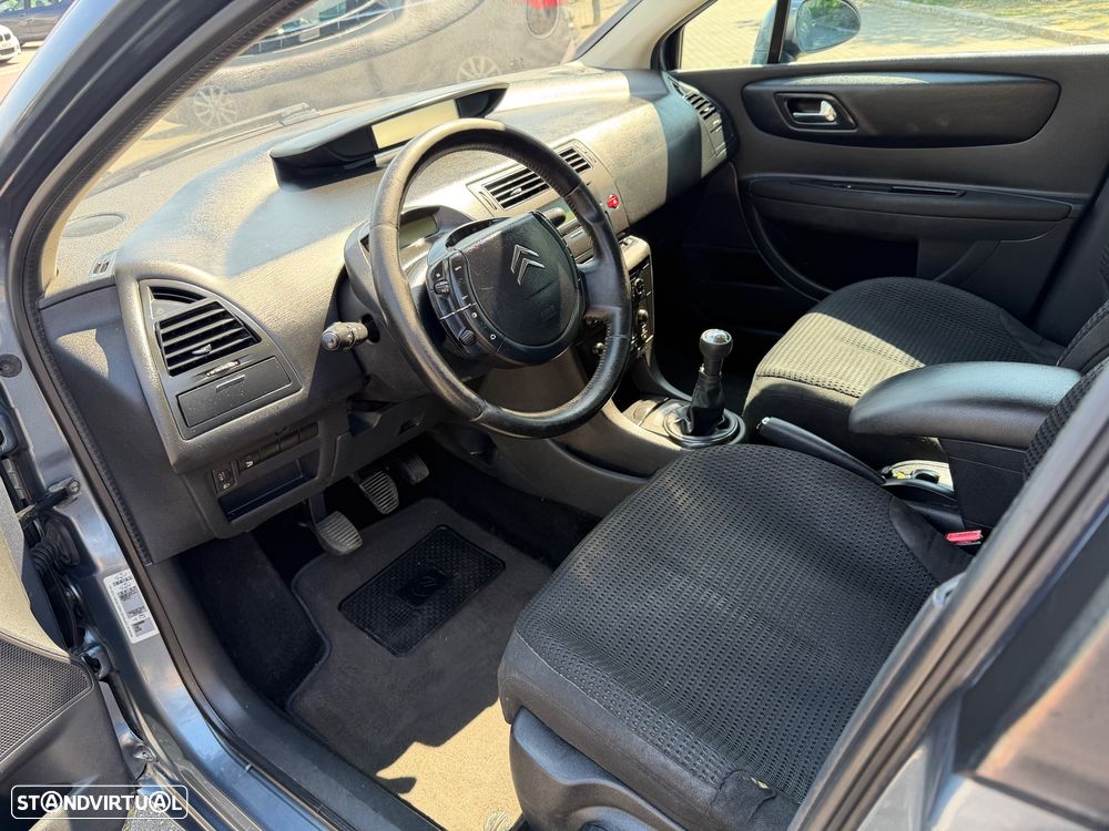 Citroën C4 1.6 HDi VTR Pack - 17