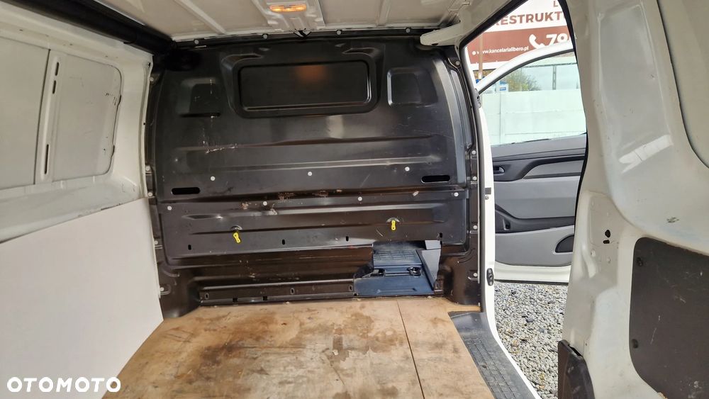 Peugeot Expert Kombi 2.0 BlueHDi Standard 2,8t - 23