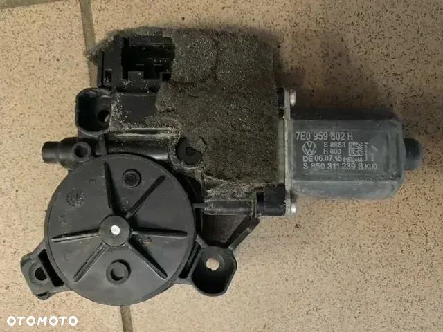 SILNICZEK PODNOSZENIA SZYBY PRAWY PRZÓD VOLKSWAGEN VW T5 T6 7E0959802H - 1
