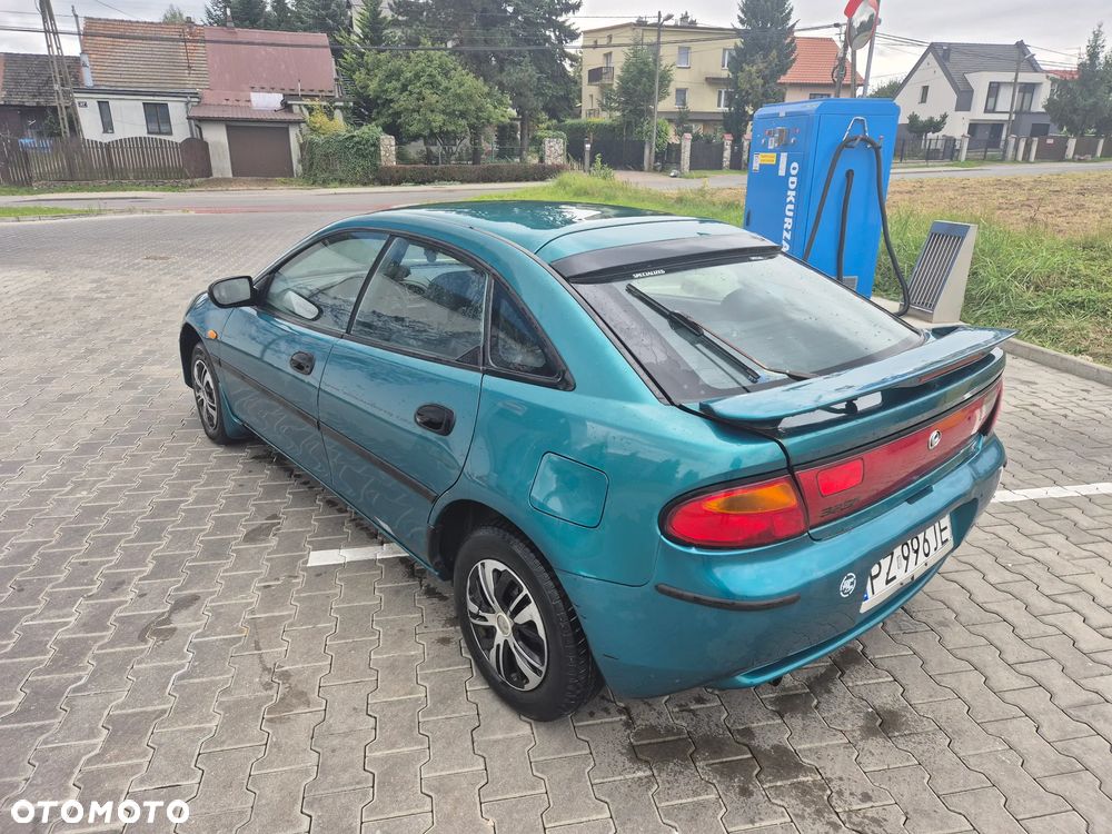 Mazda 323F 1.5 Exclusive - 12
