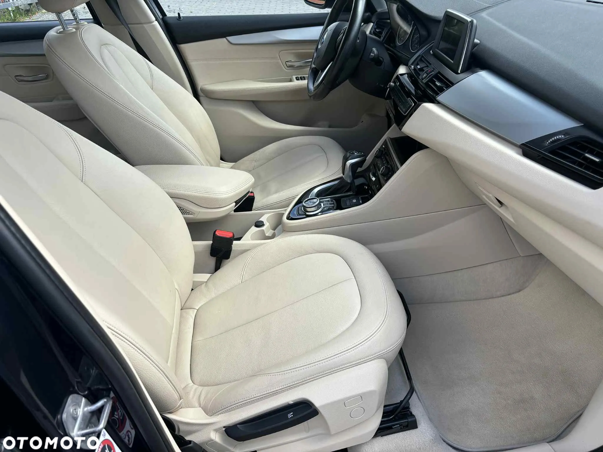 BMW Seria 2 - 13