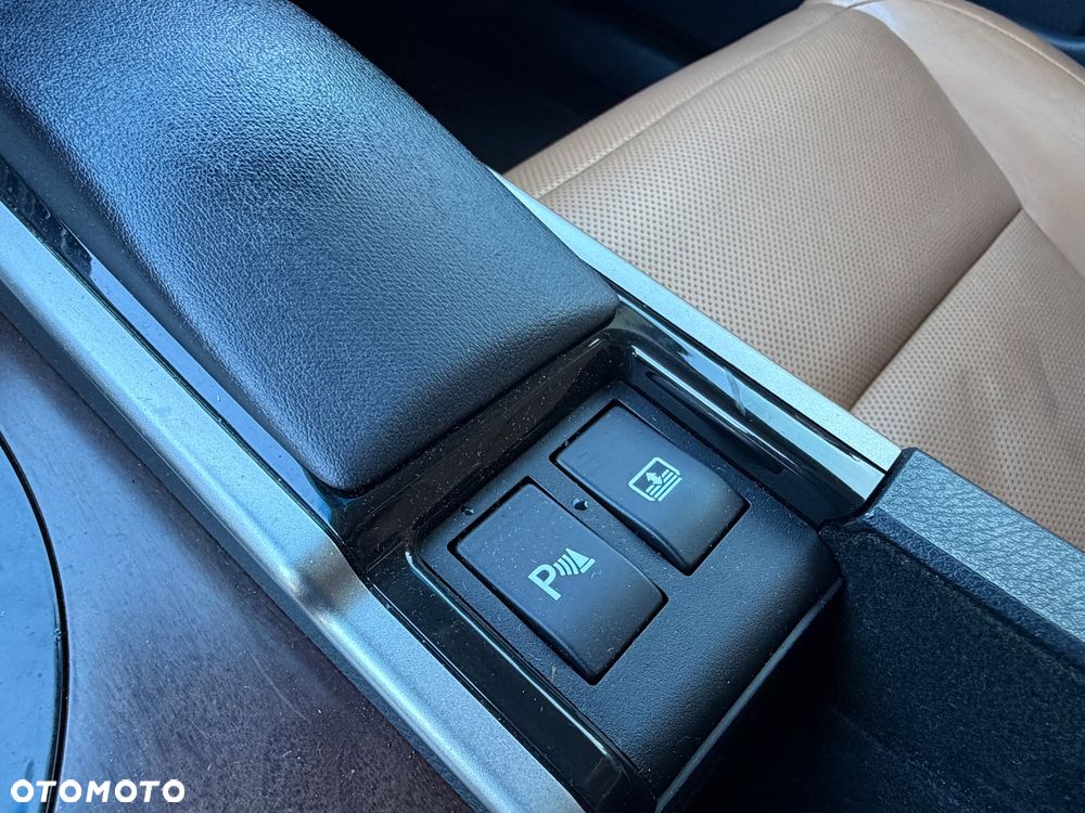 Lexus GS - 24