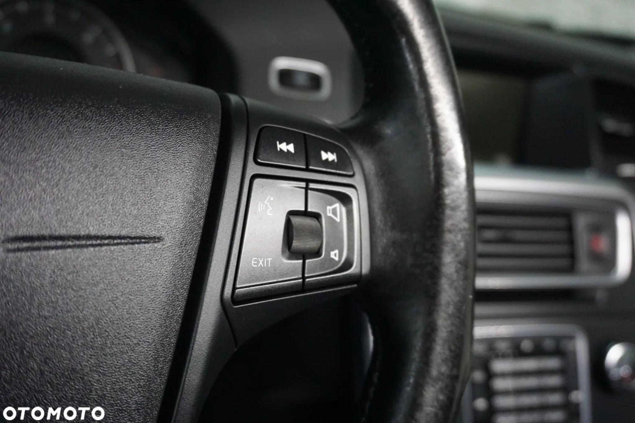 Volvo V60 D3 Momentum - 30
