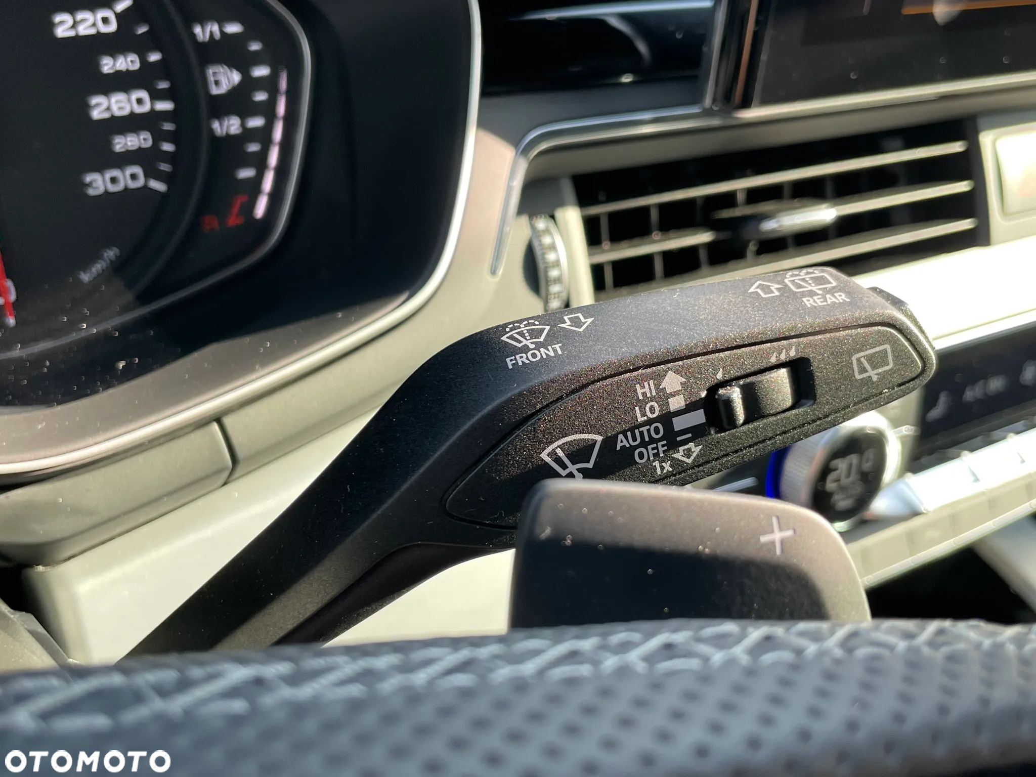 Audi A4 Avant 40 TDI S tronic S line - 36