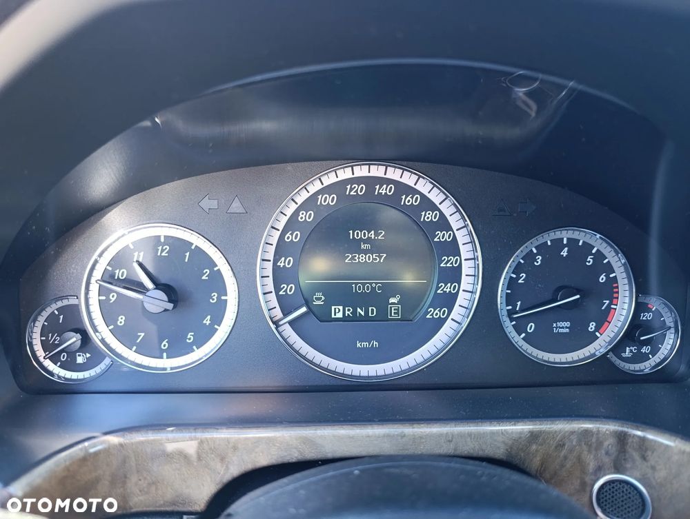 Mercedes-Benz Klasa E 200 Kompressor Automatik Elegance - 24