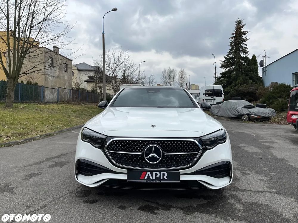 Mercedes-Benz Klasa E 200 9G-TRONIC AMG Line - 2
