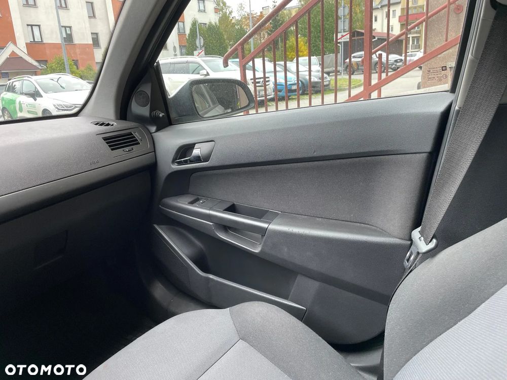 Opel Astra 1.6 - 11