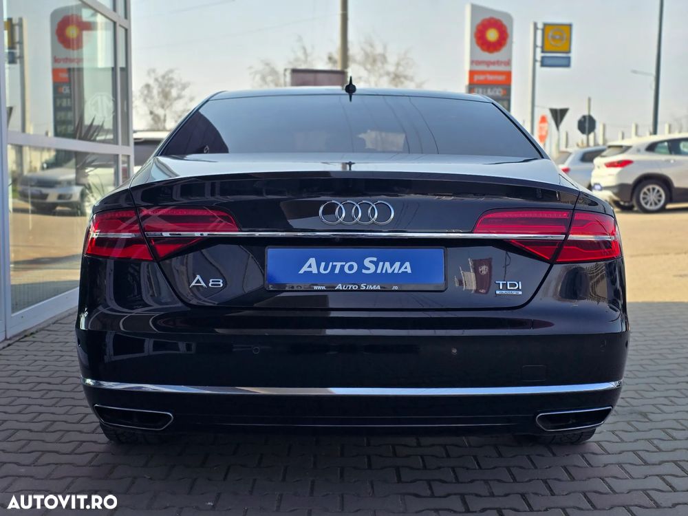 Audi A8 - 6