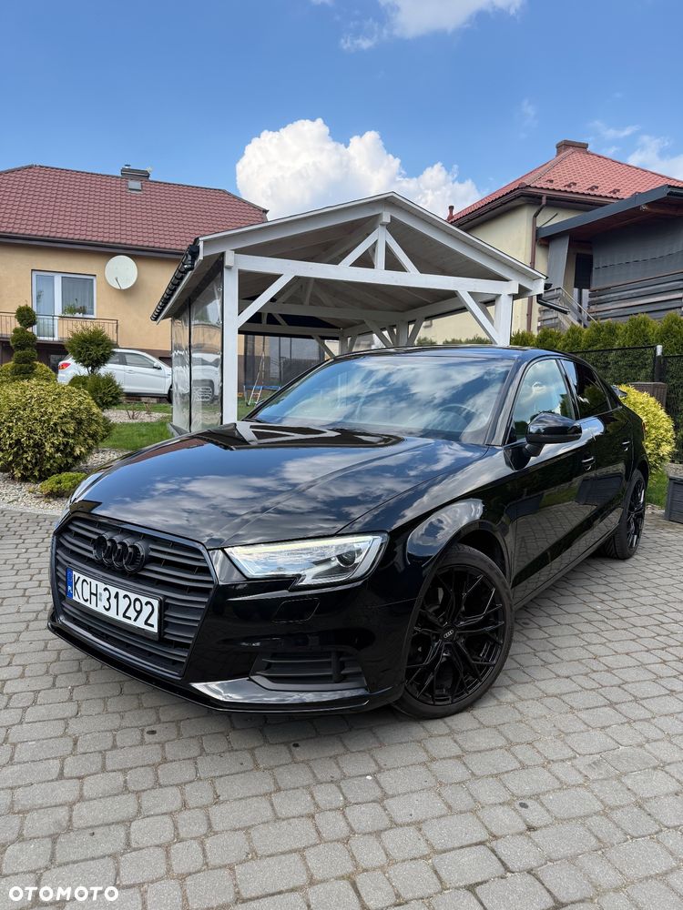 Audi A3 Limousine 30 TDI design - 1