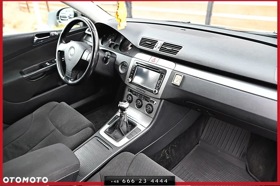 Volkswagen Passat 2.0 TDI DPF BlueMotion Technology Comfortline - 14