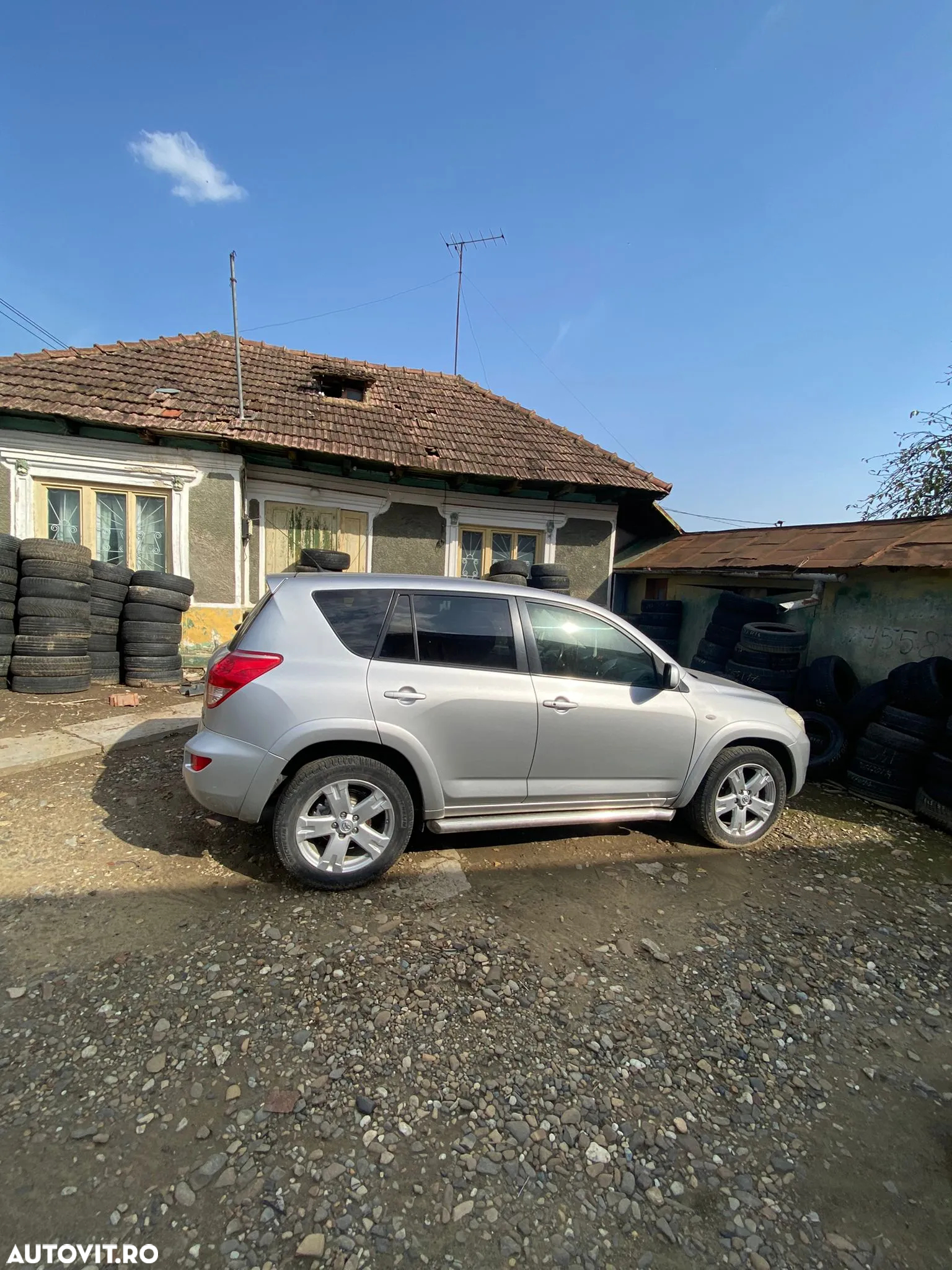 Toyota RAV4 2.2 D-CAT 4x4 Sol - 4
