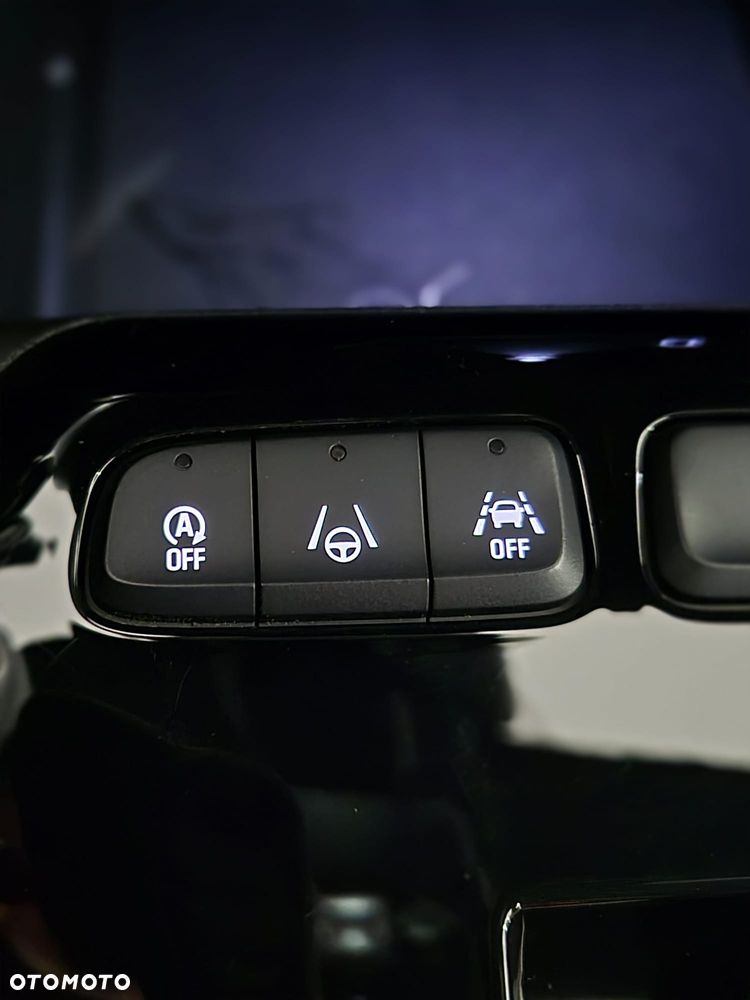 Opel Corsa 1.2 T GS S&S - 12