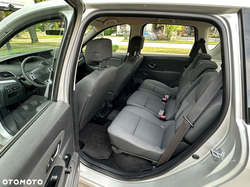 Renault Scenic 1.6 16V 110 TomTom Edition - 6