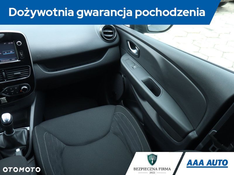 Renault Clio - 10