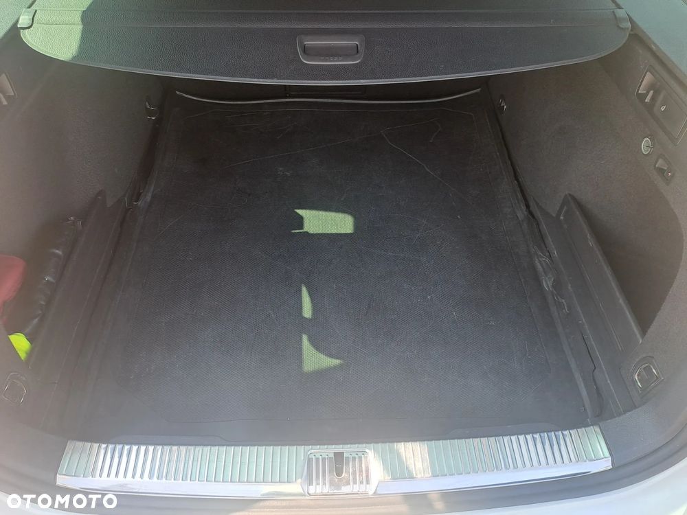 Volkswagen Passat 2.0 TDI SCR (BlueMotion Technology) DSG Highline - 12