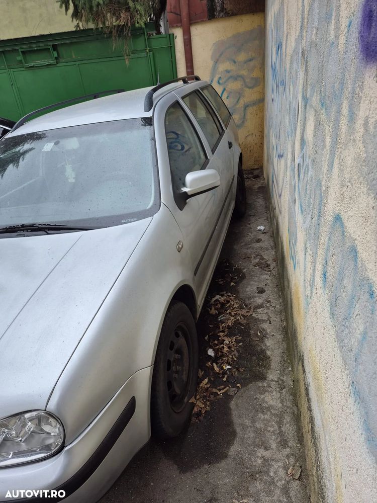 Volkswagen Golf - 3