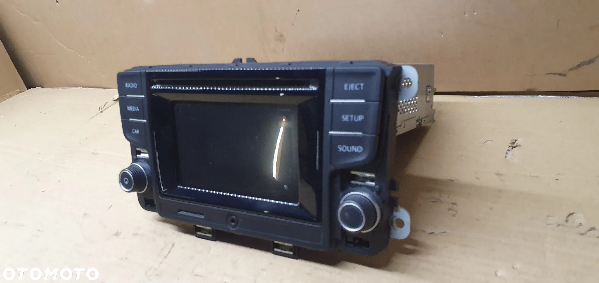 Radio radioodtwarzacz oryginał BDB KOD VW Polo V 6R 6C0035867F - 4