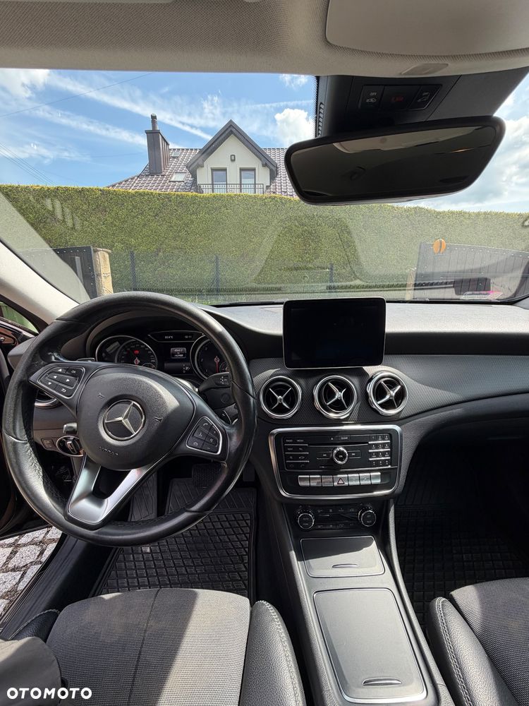 Mercedes-Benz GLA 180 d 7G-DCT - 7