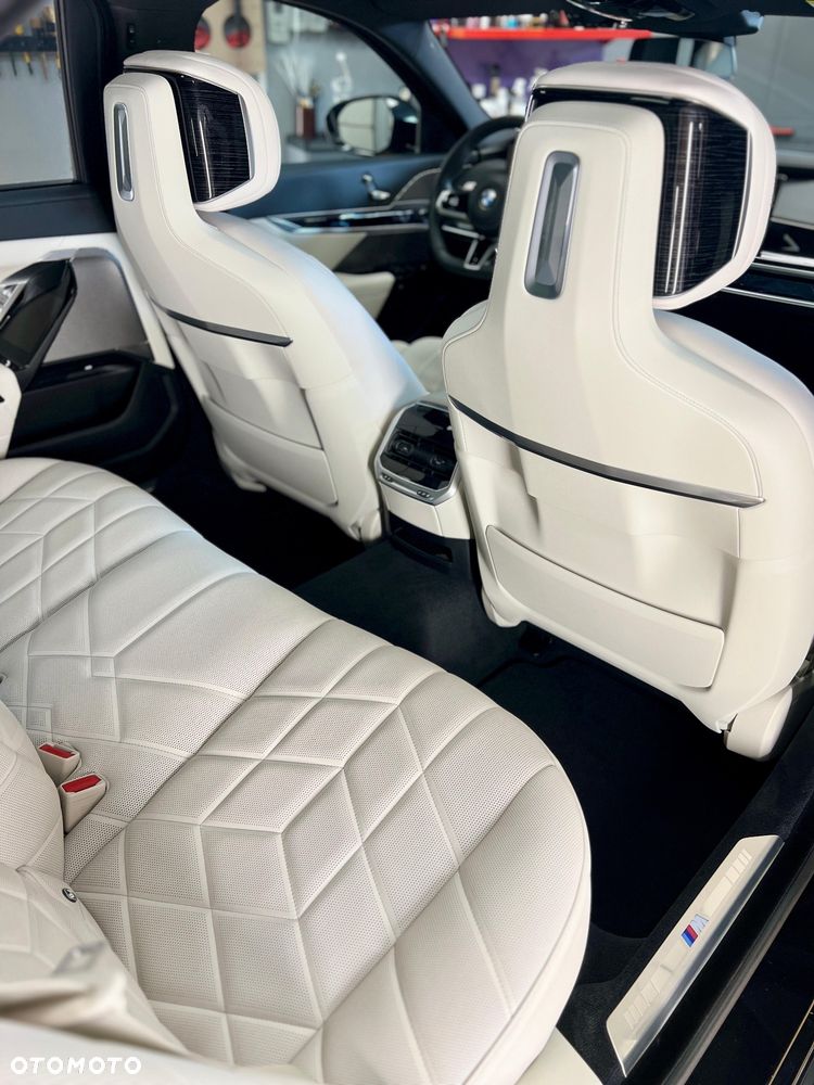 BMW Seria 7 - 20