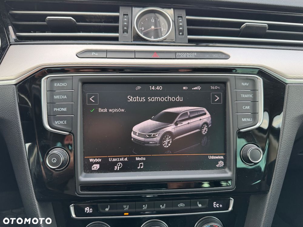 Volkswagen Passat - 27