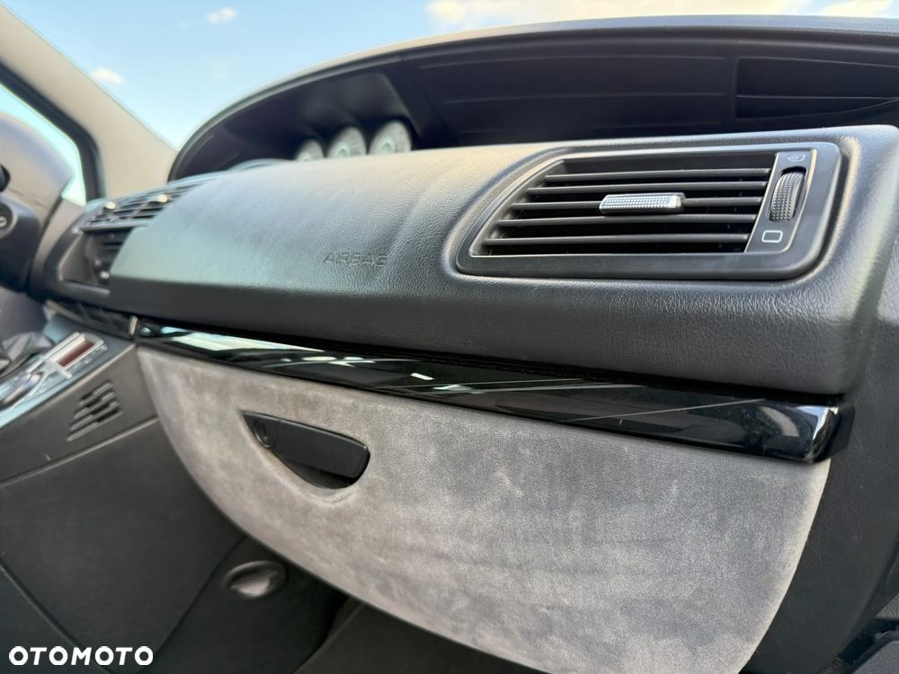 Citroën C8 2.0 16V Style - 8