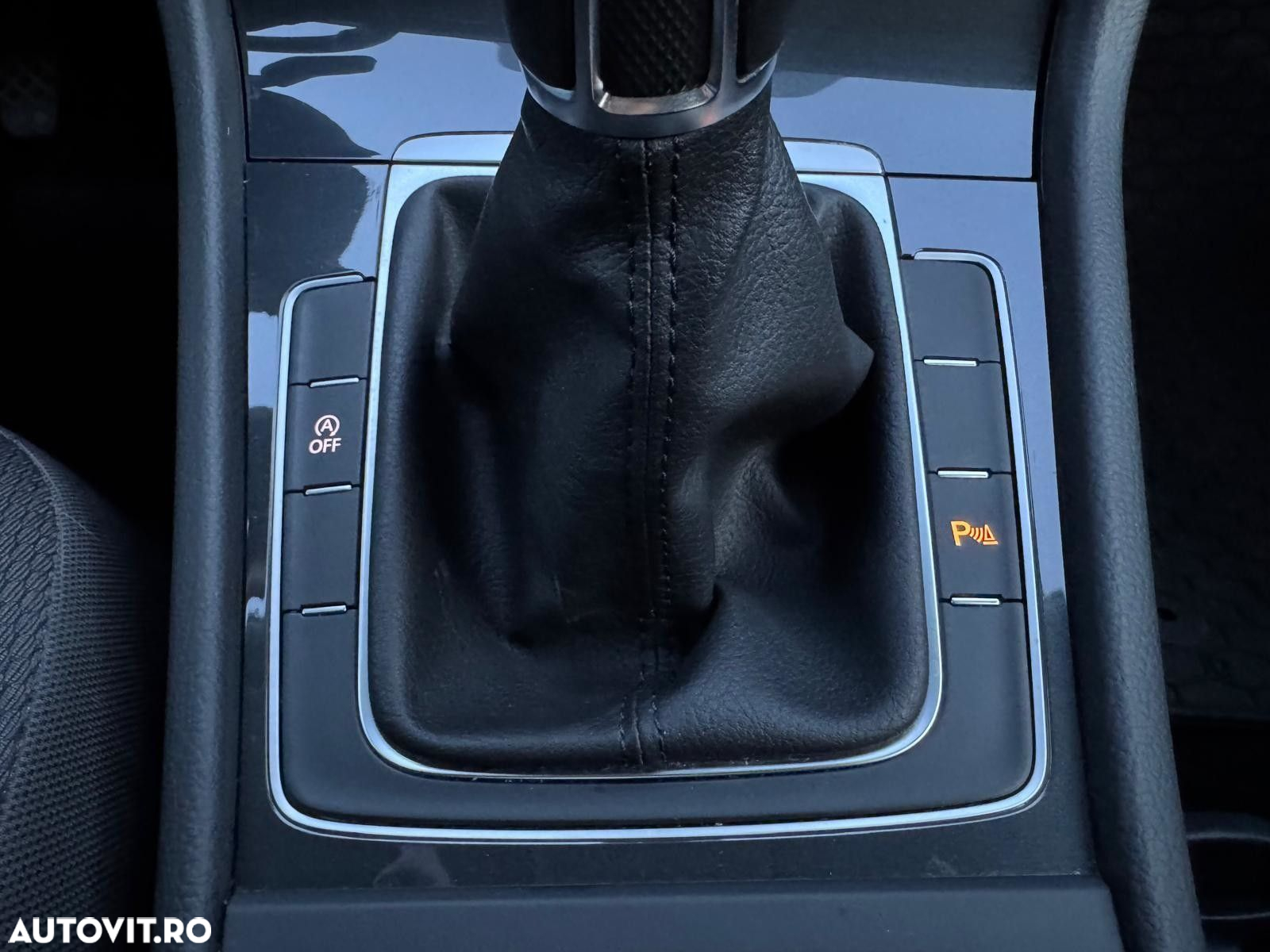 Volkswagen Golf - 18