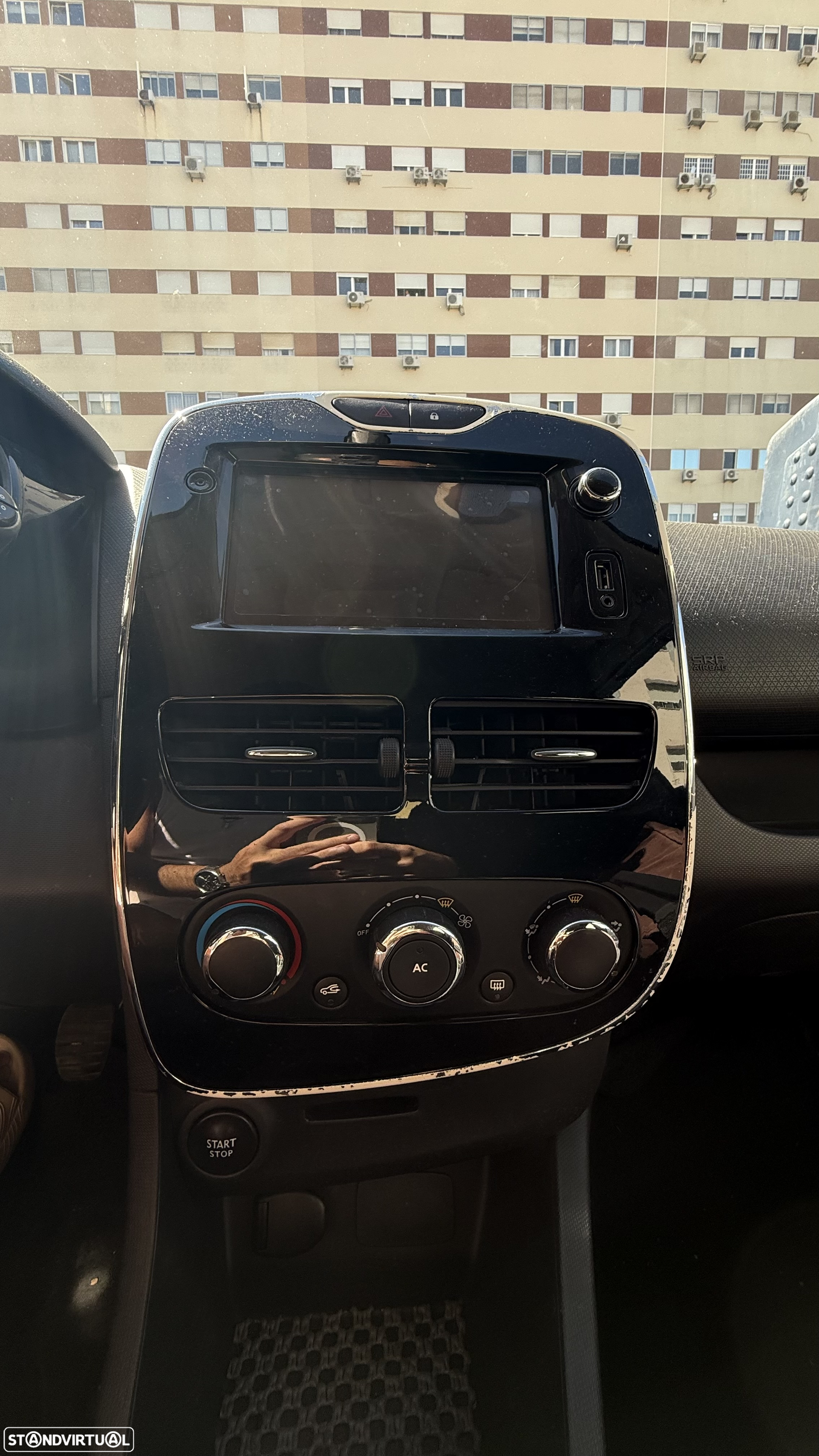 Renault Clio - 7