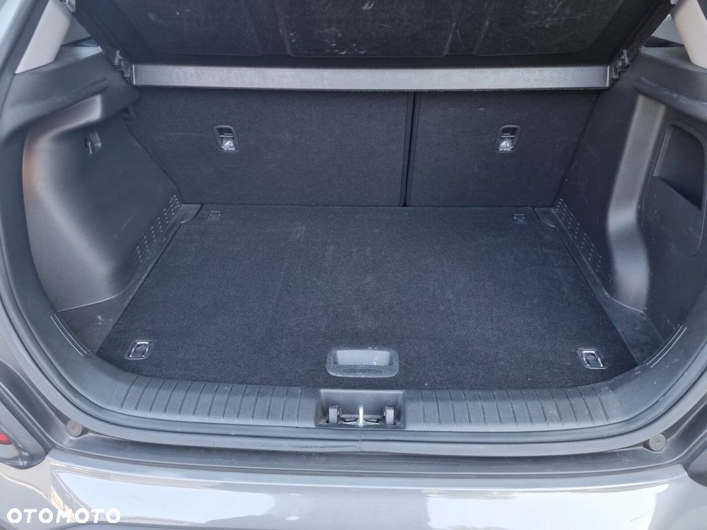 Hyundai Kona - 17