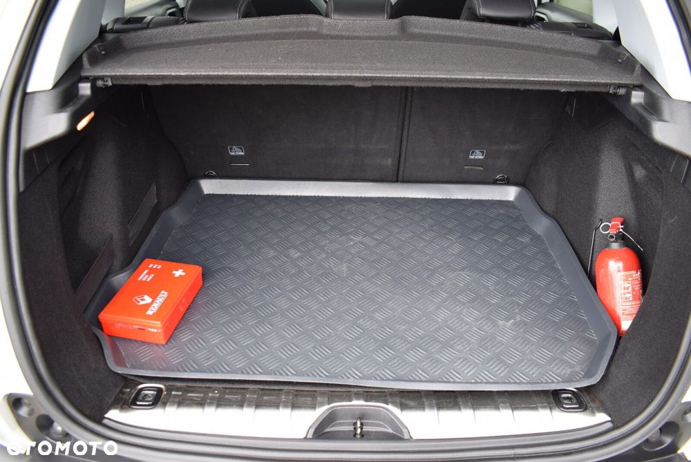 Peugeot 2008 1.2 Pure Tech Allure S&S - 30