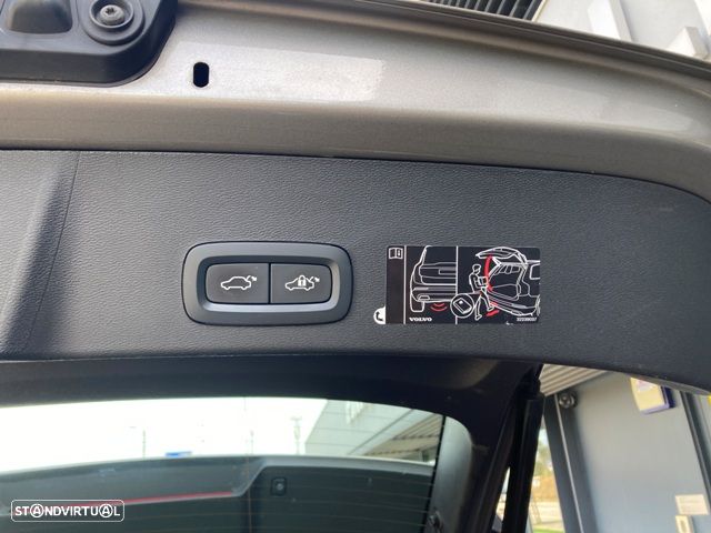 Volvo XC 40 T4 Recharge DKG Inscription Expression - 32