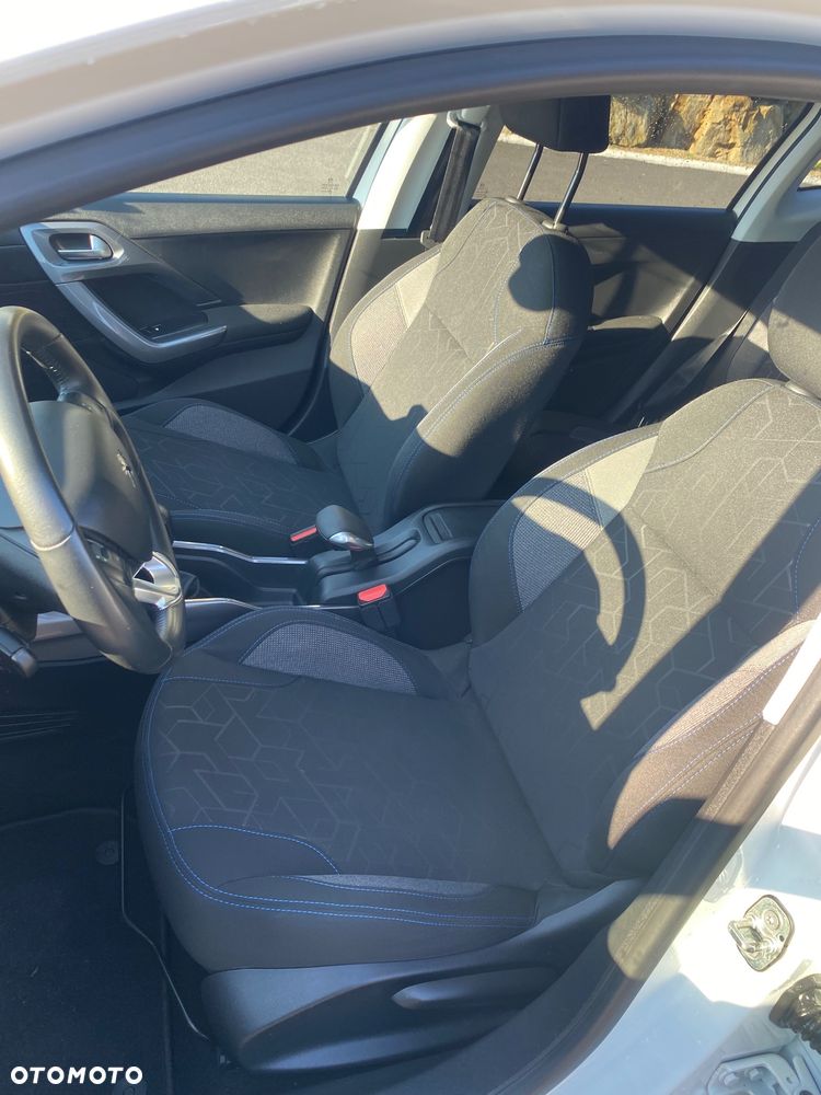 Peugeot 2008 - 7