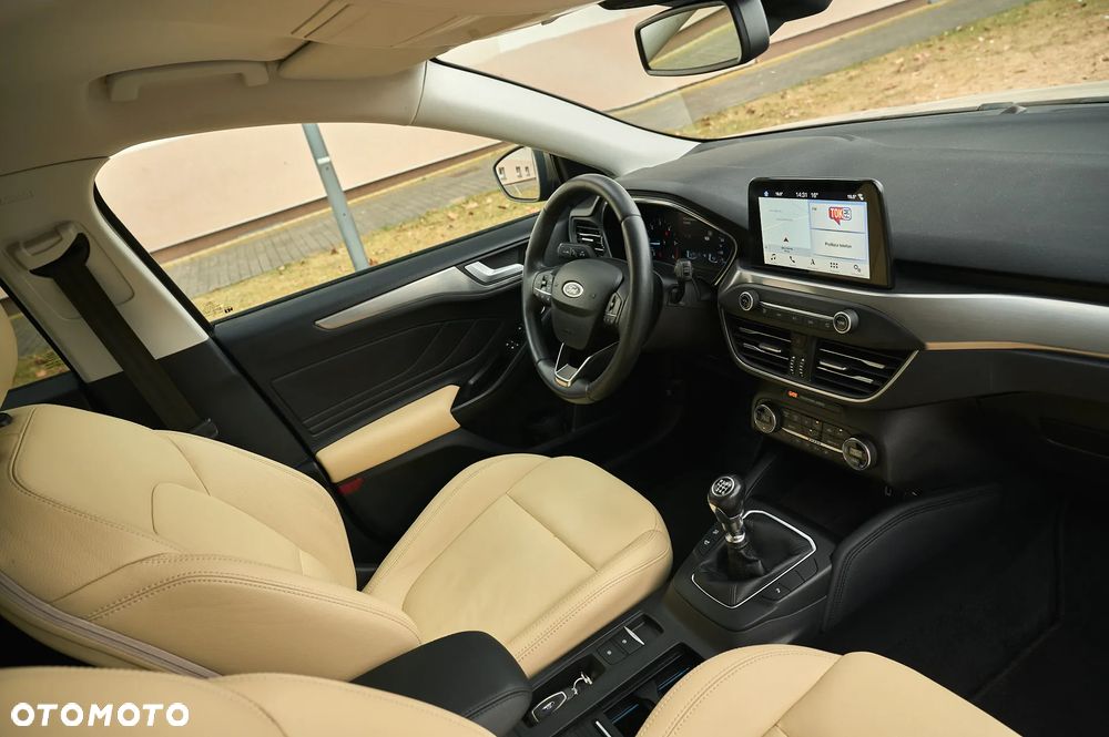 Ford Focus 1.5 EcoBlue Start-Stopp-System TITANIUM DESIGN - 33