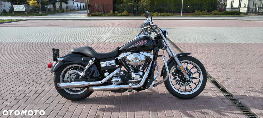 Harley-Davidson Dyna Street Bob - 1