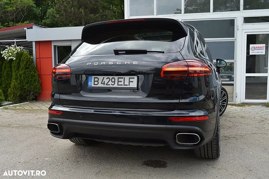 Porsche Cayenne 3.0 L - 11