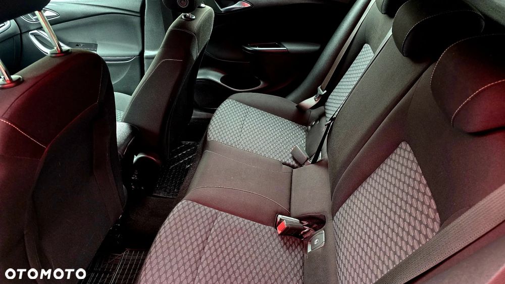 Opel Astra 1.4 Turbo Start/Stop Automatik ON - 15