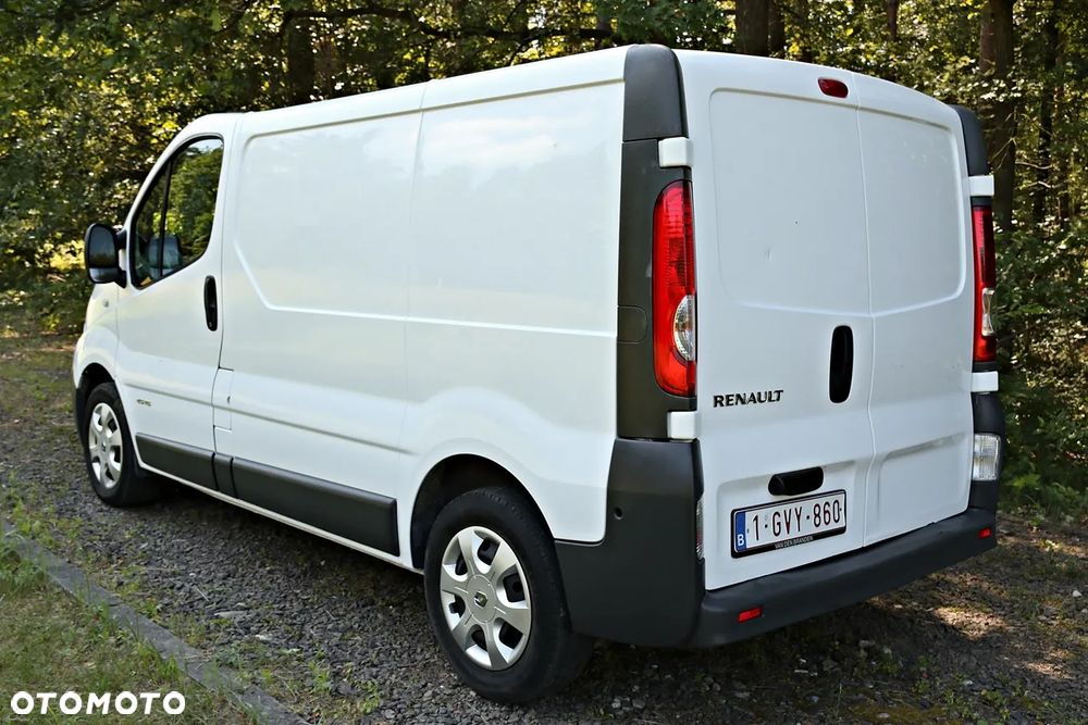Renault Trafic - 25