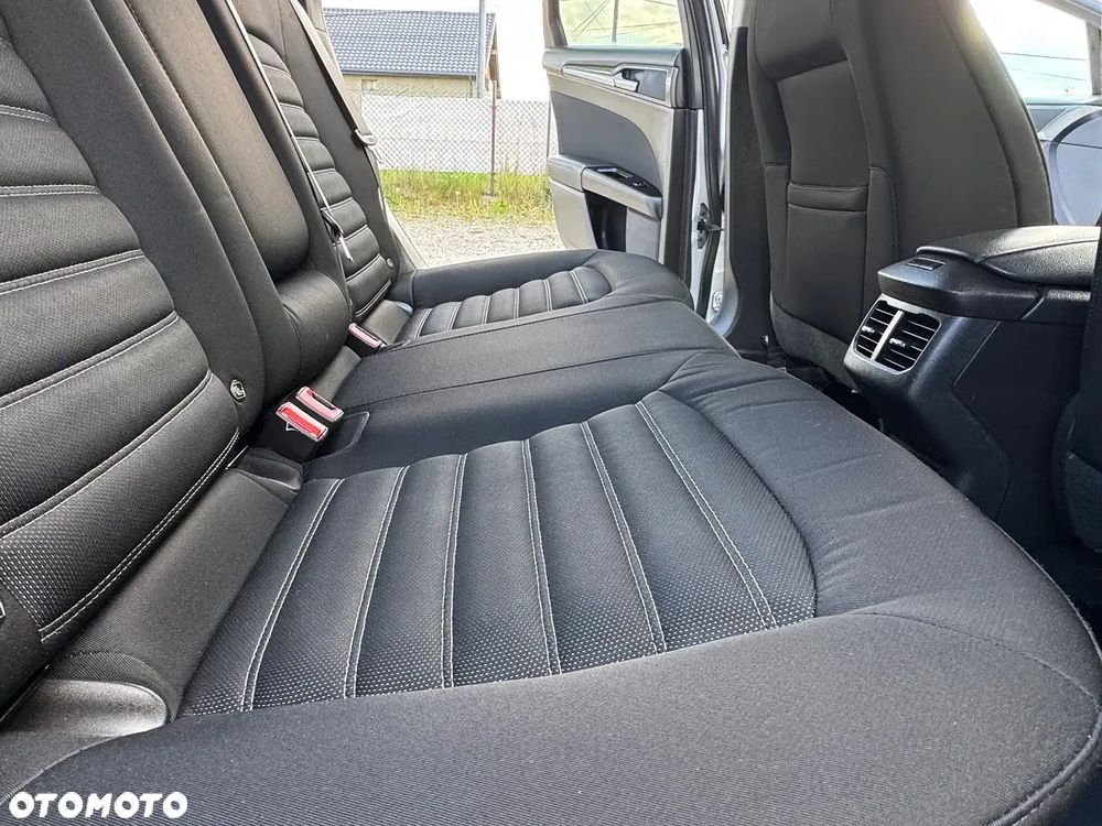 Ford Mondeo - 27
