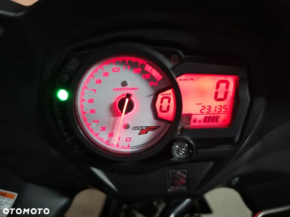 Suzuki GSX - 2