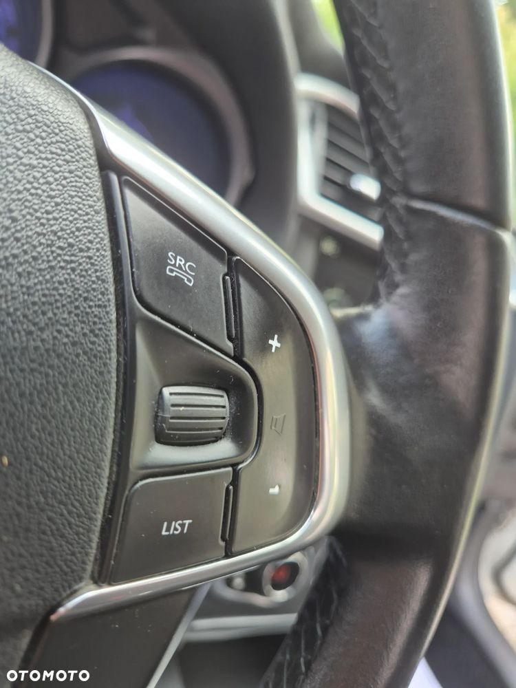 Citroën C4 e-HDi 115 Exclusive - 30