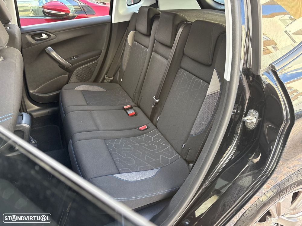 Peugeot 2008 1.2 PureTech Style - 10
