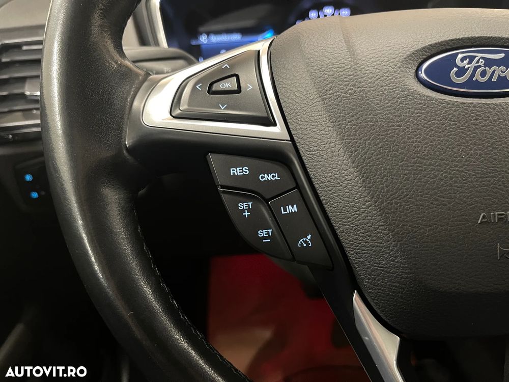 Ford Mondeo 2.0 HEV Titanium - 25