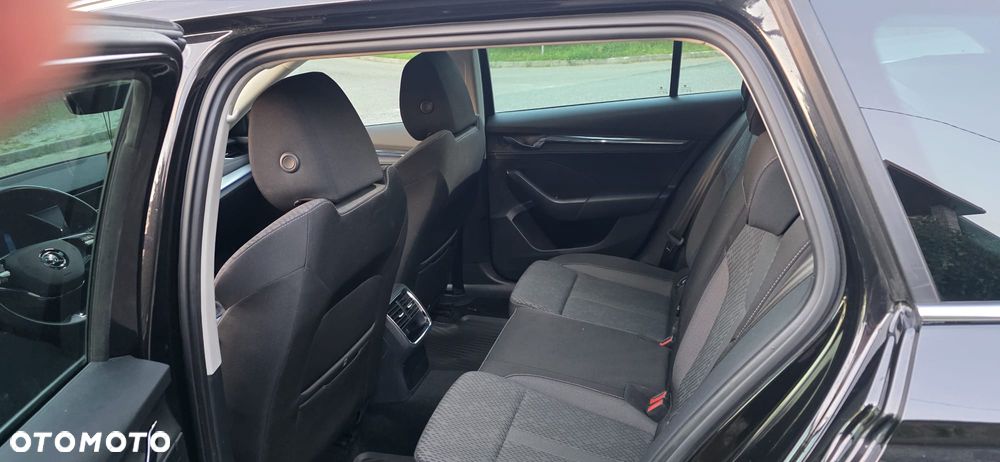 Skoda Octavia 2.0 TDI Premium Edition - 9
