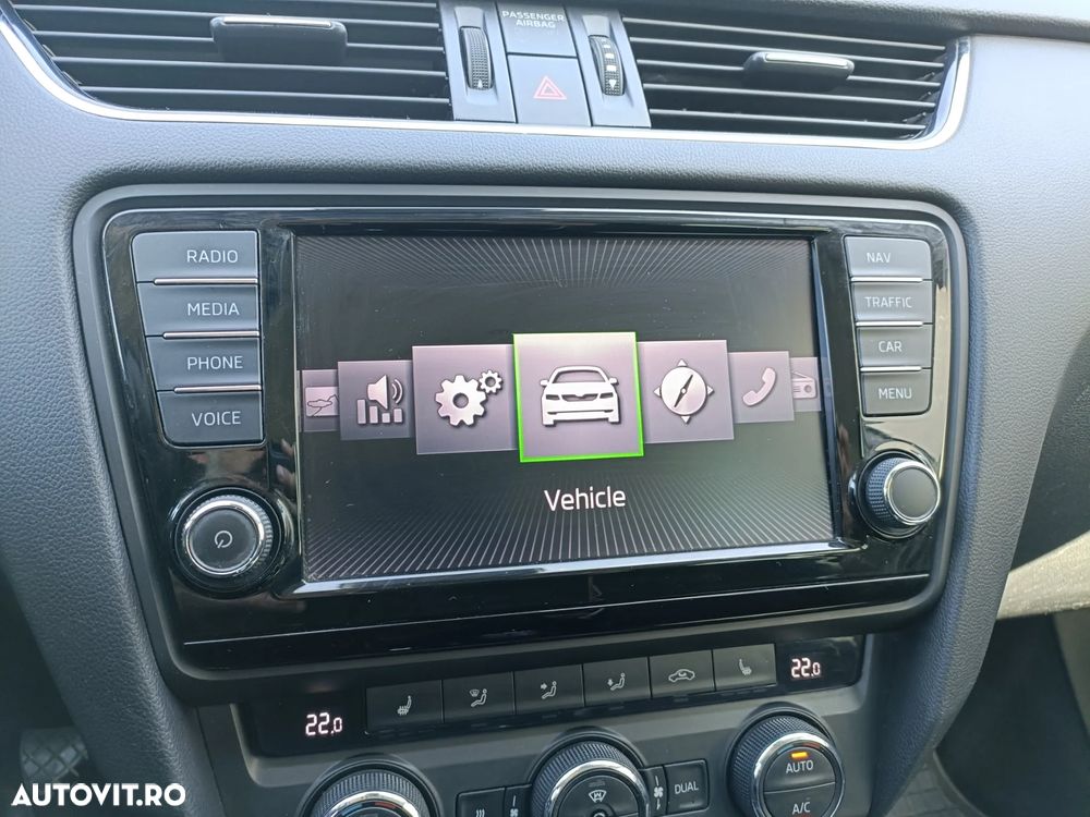 Skoda Octavia 2.0 TDI ELEGANCE - 10