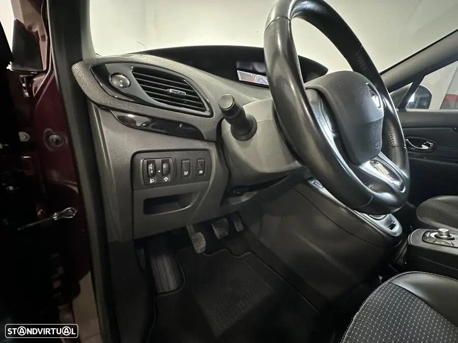 Renault Grand Scénic - 19